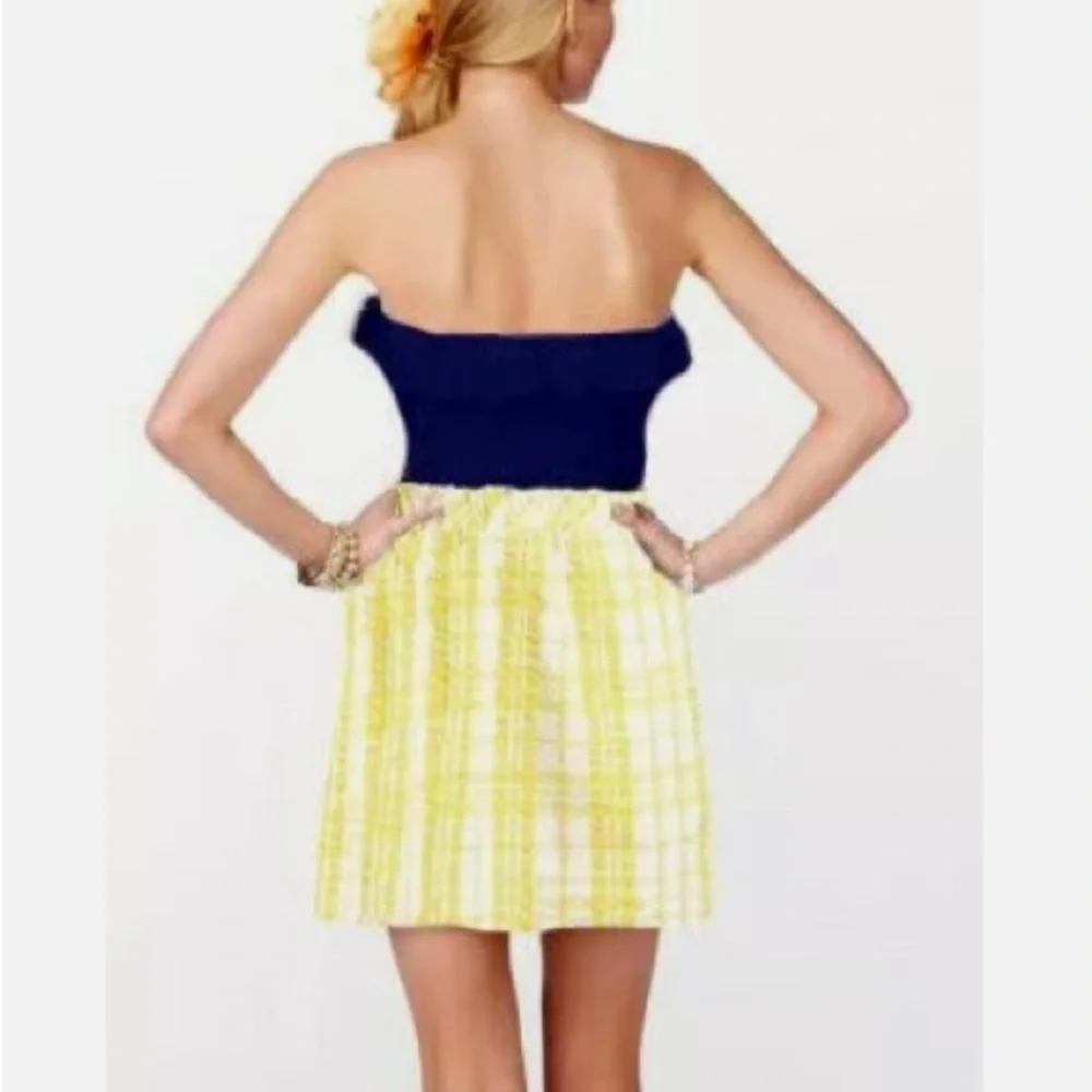 Lilly Pulitzer Esmeralda
Starfruit Yellow Sucker For Plaid Combo Navy Dress Sz L - Picture 2 of 15